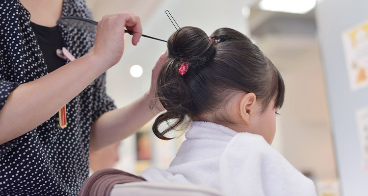 【七五三のヘアメイク】7歳になるとバリエーションも豊富！