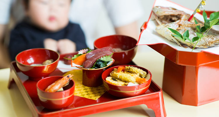 お食い初めは「いつまで」に「何を」準備する？｜スケジュールをチェック